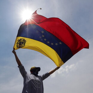 Βενεζουέλα: Οι δυνάμεις ασφαλείας απέκλεισαν την είσοδο του κοινοβουλίου