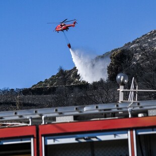 Πυροσβεστική: Το σχέδιο που απέτρεψε εξάπλωση της φωτιάς στον Υμηττό