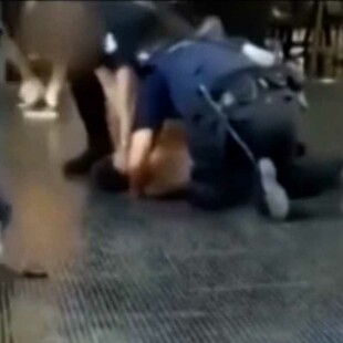 Θεσσαλονίκη: 19χρονος καταγγέλλει πως τον ξυλοκόπησε αστυνομικός σε σταθμό του ΟΣΕ «επειδή τον ειρωνεύτηκε»