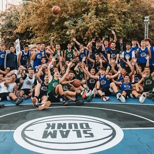 Καρφώματα, τρίποντα και skate στο streetball τουρνουά #FREETOCREATE 3ON3 στην Πλατεία Συντάγματος