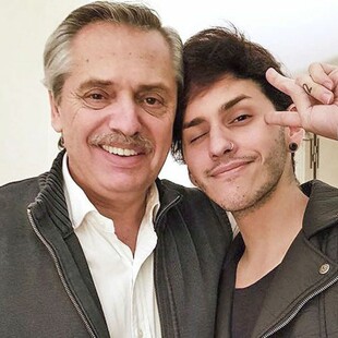 Περήφανος για τον drag performer γιο του δηλώνει ο νέος πρόεδρος της Αργεντινής