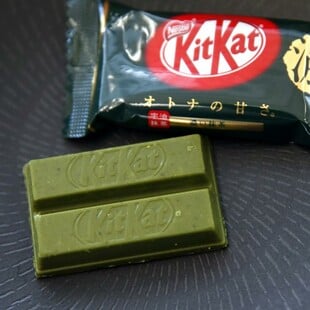 Γιατί οι Ιάπωνες έχουν «μανία» με την KitKat - Ένας σεφ ζαχαροπλαστικής πίσω από 400 γεύσεις - Βίντεο