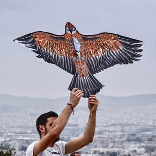 Η συναρπαστική ιστορία των χαρταετών πάει πέρα από την Καθαρά Δευτέρα