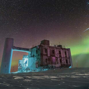Ανταρκτική: Αστρονόμοι έγραψαν ιστορία ανακαλύπτοντας πηγή νετρίνων σε μακρινό γαλαξία