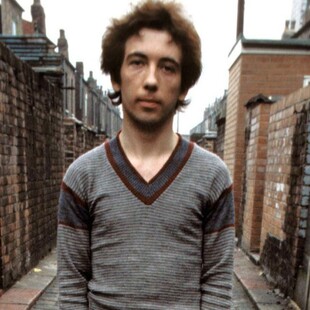 RIP Pete Shelley: Υμνολόγιο αγάπης, λαχτάρας και ποπ-πανκ υπέρβασης για την ψυχή των Buzzcocks