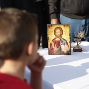 Γιατί η Ένωση Αθέων ζητά από το ΣτΕ να μην γράφεται θρήσκευμα στο σχολικό απολυτήριο