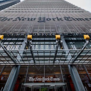 Οι New York Times δίνουν εξηγήσεις για άρθρο- κόλαφος κατά της κυβέρνησης από πρώην συνεργάτη του Τσίπρα