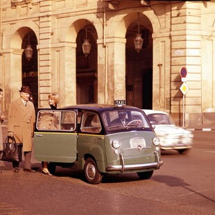 Το θρυλικό Fiat 600 Multipla κατακτά το Λονδίνο