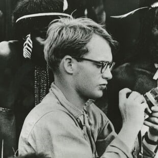 Πώς έπεσε θύμα τελετουργικού κανιβαλισμού ο γιος του Rockefeller στα δάση της Νέας Γουϊνέας