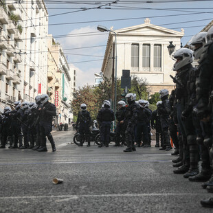 Διεθνής Αμνηστία: Η απαγόρευση των συναθροίσεων παραβιάζει τις υποχρεώσεις της Ελλάδας για τα ανθρώπινα δικαιώματα