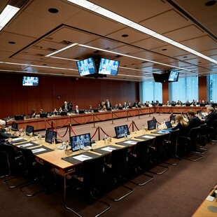 Συνεδριάζει σήμερα το Eurogroup: Τα θέματα που μπαίνουν στο τραπέζι