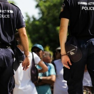 Εισαγγελική έρευνα για την ομοφοβική επίθεση από αστυνομικούς στην Αθήνα