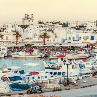 Travel+Leisure: Πάρος και Μήλος στα δέκα κορυφαία νησιά για διακοπές