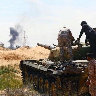 Εύθραυστη η εκεχειρία στη Λιβύη - Αλληλοκατηγορίες για παραβίαση της κατάπαυσης του πυρός