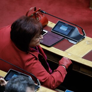 Η Γιαννάκου θα καταψηφίσει τη ρύθμιση για εποπτευόμενους χώρους χρήσης ναρκωτικών