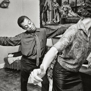 «Ακούγεται σα βάλσαμο!»: Μια playlist 32 ωρών με τη συλλογή δίσκων του James Baldwin