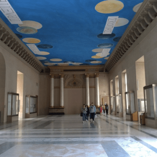 Το ίδρυμα του Cy Twombly θυμώνει με το Λούβρο και οι διευθυντές του τσακώνονται