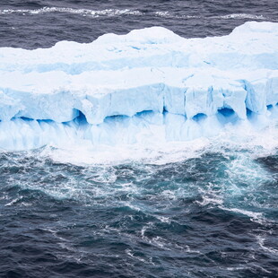 Iceberg that became a social media star melts away