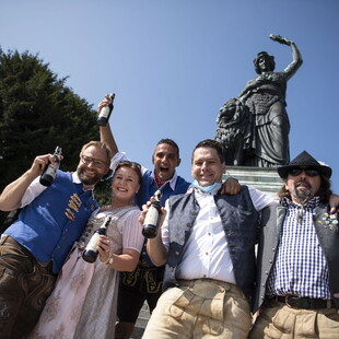 Oktoberfest στο Ντουμπάι ετοιμάζουν Γερμανοί επιχειρηματίες: «Όχι» σε βόλτες στην πόλη σε όποιον μεθάει