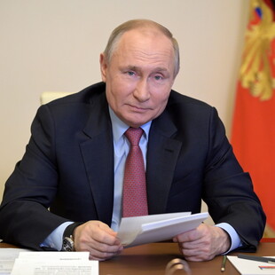 Πούτιν: Τα ρωσικά εμβόλια είναι το ίδιο αξιόπιστα με τα Καλάσνικοφ