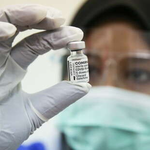 Εμβόλιο Pfizer: Την Παρασκευή η ανακοίνωση του ΕΜΑ για τη χρήση του σε παιδιά 12-15 ετών