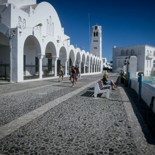 Η TUI ακυρώνει πακέτα διακοπών για Ελλάδα και Κύπρο