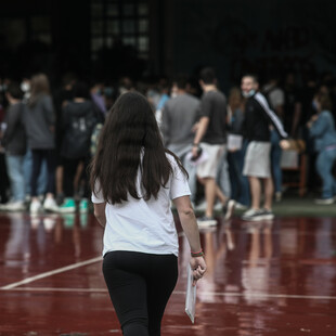 Κατεπείγουσα αγωγή της Κεραμέως για την 24ωρη απεργία- «Για τη διασφάλιση των Πανελλαδικών» 