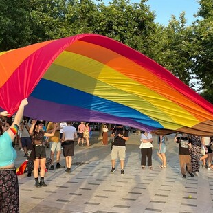 Θεσσαλονίκη: Αφιερωμένο στην Δήμητρα της Λέσβου το Pride Parade [ΕΙΚΟΝΕΣ]