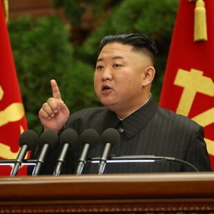 Κιμ Γιονγκ Ουν: Καρατόμησε αξιωματούχους για «σοβαρό συμβάν» σχετικό με τον κορωνοϊό- Προκάλεσε «τεράστια κρίση»