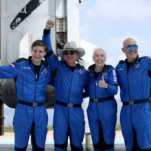 Blue Origin: Έχει πουλήσει ήδη εισιτήρια αξίας $100 εκατ. για διαστημικές πτήσεις