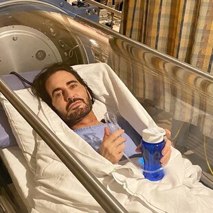 Ο Marc Jacobs έκανε λίφτινγκ και κατέγραψε όλη τη διαδικασία: «Ζήσε, αγάπα, κάνε λίφτινγκ»