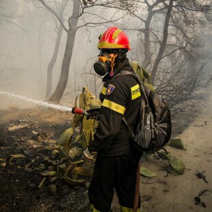 Εθελοντής Πυροσβέστης στην Ελλάδα Κωνσταντίνος Παπαδόπουλος, κάτοικος Αυστρίας