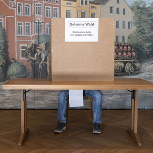 Εκλογές στην Γερμανία: Μια βόμβα του Β' Παγκοσμίου Πολέμου περιπλέκει την ψηφοφορία 