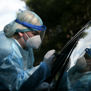 Αποκλεισμοί και Rapid Test: Τα νέα μέτρα για τους ανεμβολίαστους που θα ανακοινώσει ο Πλεύρης