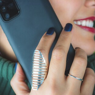 Γραμμή 1555: Μια νέα φιλοσοφία εξυπηρέτησης του πολίτη, από το υπουργείο Εργασίας και Κοινωνικών Υποθέσεων