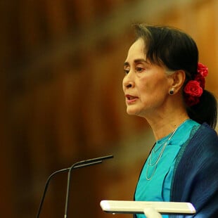 Μιανμάρ: Σε 4 χρόνια φυλάκιση καταδικάστηκε η Αούνγκ Σαν Σου Κι - Ίσως ξεπεράσουν τα 100 χρόνια κάθειρξης οι ποινές της