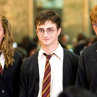 Το διάσημο «τρίο» του Χάρι Πότερ ξανά μαζί στην πρώτη επετειακή φωτογραφία
