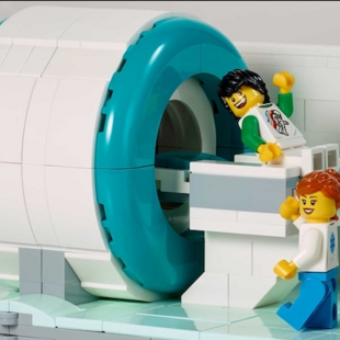 H Lego δωρίζει μαγνητικούς τομογράφους από τουβλάκια σε νοσοκομεία- Για να βοηθήσει μικρούς ασθενείς
