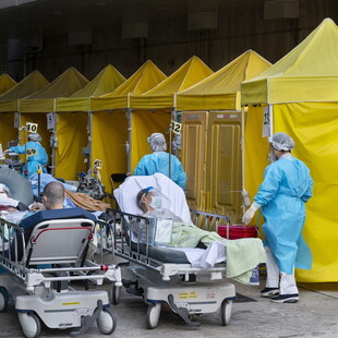 Χονγκ Κονγκ: Πλημμύρισαν τα νοσοκομεία λόγω της Όμικρον- Επίταξη διαμερισμάτων και δωματίων ξενοδοχείων