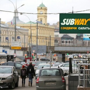 Η Subway παραμένει στη Ρωσία, ενώ στο twitter γίνεται trend το #BoycottSubway