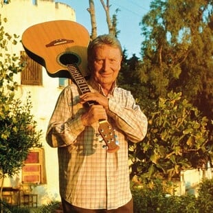 Γιώργος Κοινούσης: «Όταν θυμόμαστε ότι ζούμε, τότε ζούμε»