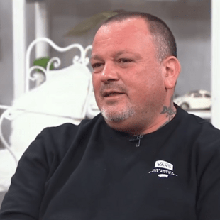 Σκαρμούτσος: Με έχουν δείρει σε κουζίνα, είπα «ευχαριστώ σεφ, δεν θα το ξανακάνω»