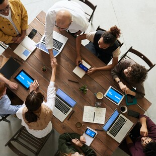 IT Professionals of Tomorrow: 15 νέοι επαγγελματίες του IT θα συμμετέχουν στο πρωτοποριακό hub τεχνολογίας της STEELMET
