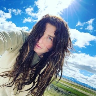 Η Kesha μιλά για τη σεξουαλικότητά της: «Δεν είναι γκέι. Δεν είμαι στρέιτ. Δεν ξέρω τι είμαι»
