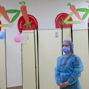 CDC: Εγκρίθηκαν τα εμβόλια Pfizer και Moderna κατά της Covid-19 για παιδιά από 6 μηνών 