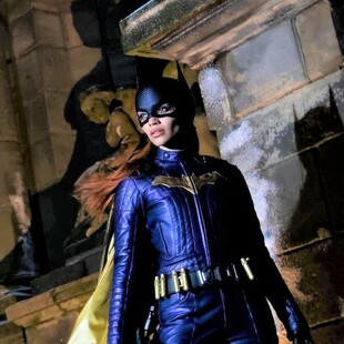 Batgirl: Η Warner Bros «έκοψε» την ταινία από όλες τις πλατφόρμες 