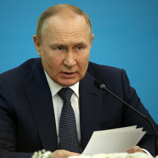 Αγία Πετρούπολη: Δημοτικοί σύμβουλοι ζήτησαν να κατηγορηθεί ο Πούτιν για εσχάτη προδοσία