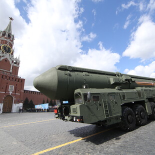 Οι ΗΠΑ προειδοποιούν τον Πούτιν για «καταστροφικές συνέπειες» αν χρησιμοποιήσει πυρηνικά όπλα
