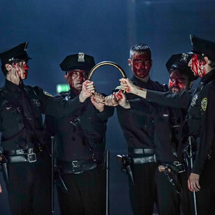 «Bros» του Ρομέο Καστελούτσι στη Στέγη του Ιδρύματος Ωνάση