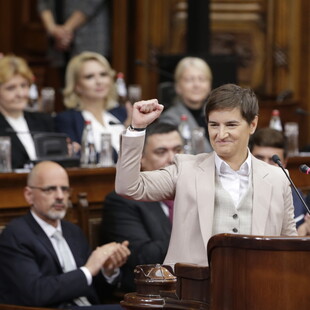 Νέα κυβέρνηση στη Σερβία υπό την πρωθυπουργό Άνα Μπρνάμπιτς